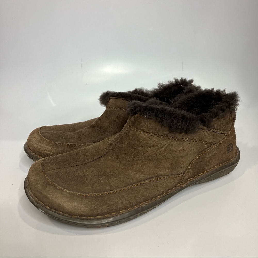 Born fur lined leather slip on shoes brown women’s size 9 casual cozy loungewear